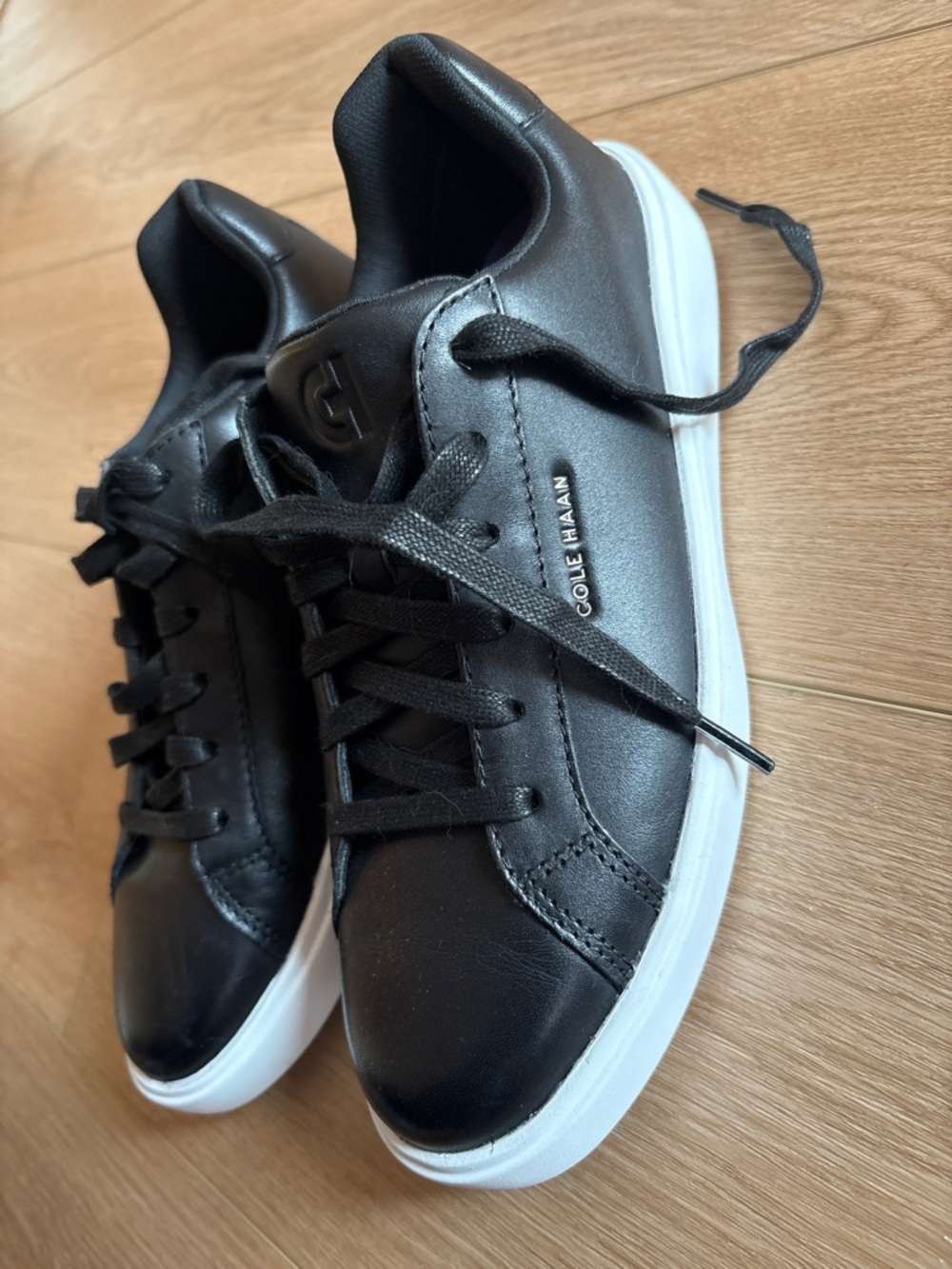 Cole Haan Women’s  Black Leather Tennis Sneakers Size 8